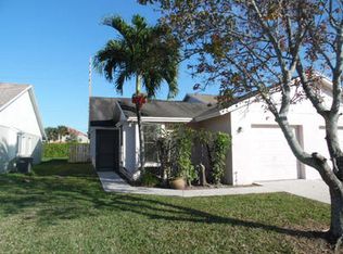 7886 Aztec Ct, Lake Worth, FL 33463