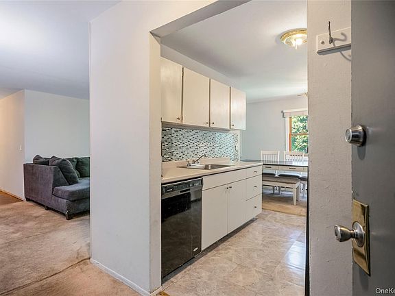 2nd image of 2453 Union #20B