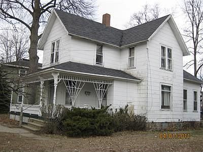 1st image of 143 Oak St