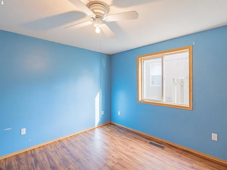 3709 NE 84th St — Photo 20