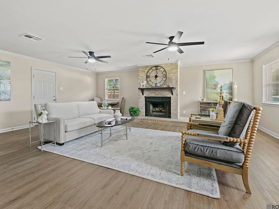 1st image of 41024 Lee Dr