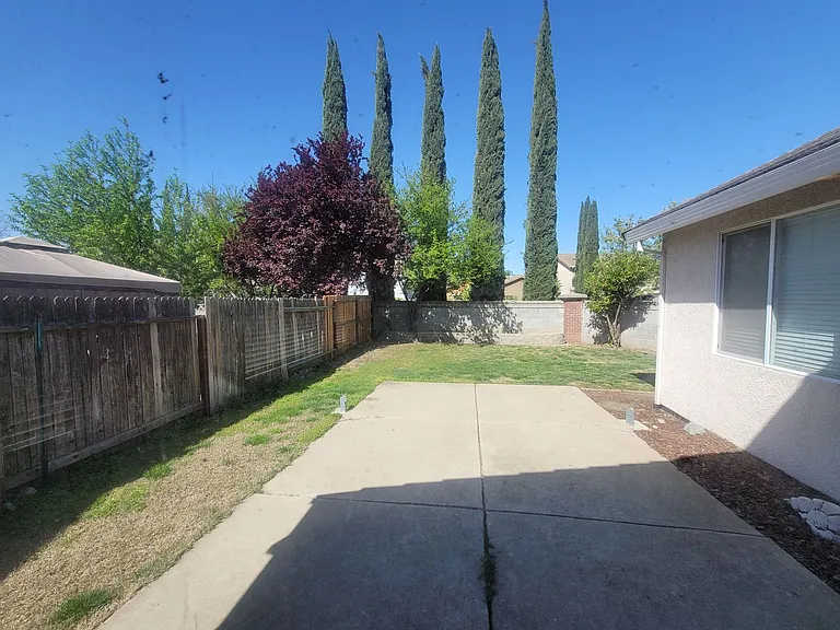 3118 Midway Island St — Photo 9