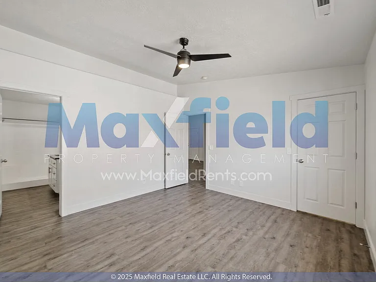 2737 E 750 N #4 — Photo 12