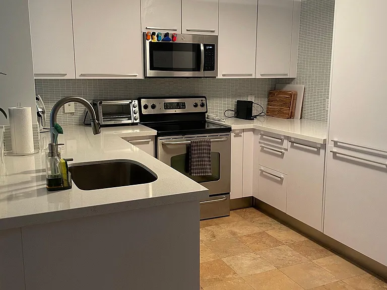 3339 Virginia St — Photo 3