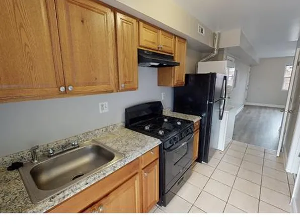 239 Oakwood St SE APT 2, Washington, DC 20032