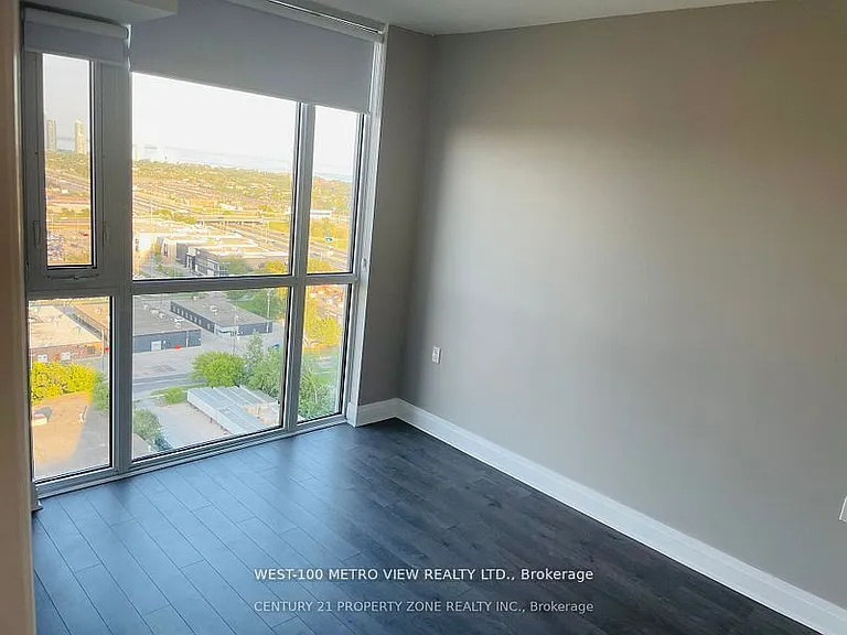 17 Zorra St #Penthouse 2405 — Photo 8