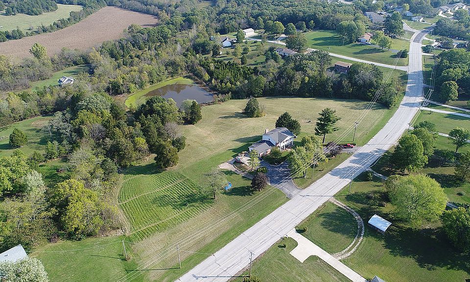 Nine rolling grassy acres 