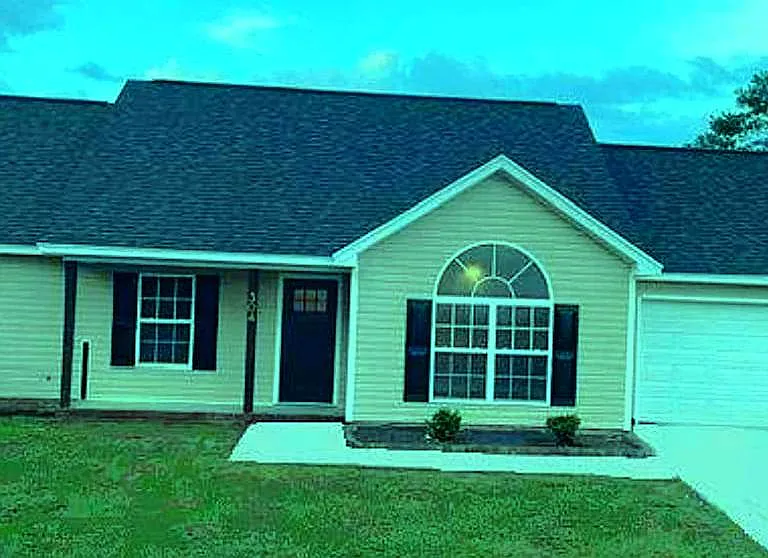 304 Livery Ct — Photo 6
