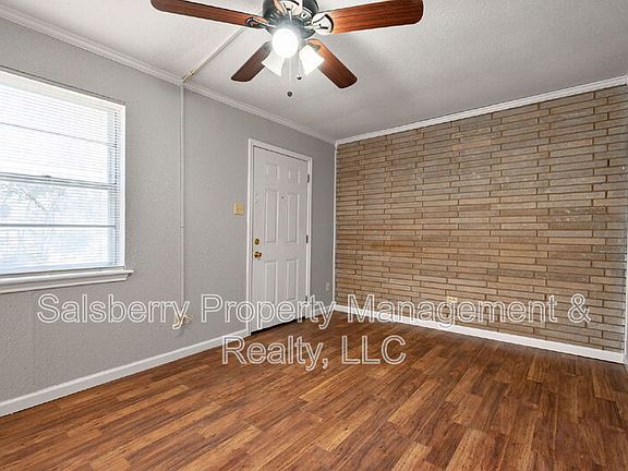 4th image of 1211 NW 3rd Ave