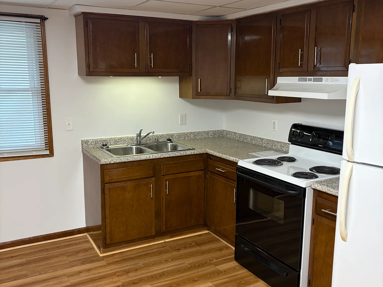 1 bed, $1,400 — Photo 4