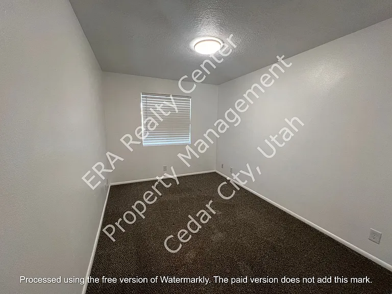 576 W 1045 N #A9 — Photo 10