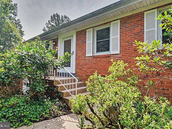2nd image of 6303 Mallard Ln