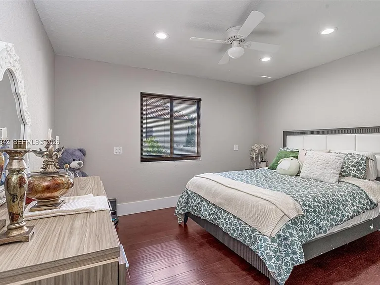 6252 NW 65th Ter — Photo 14