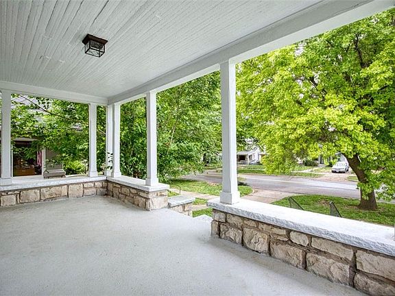 3rd image of 4246 Benton Blvd