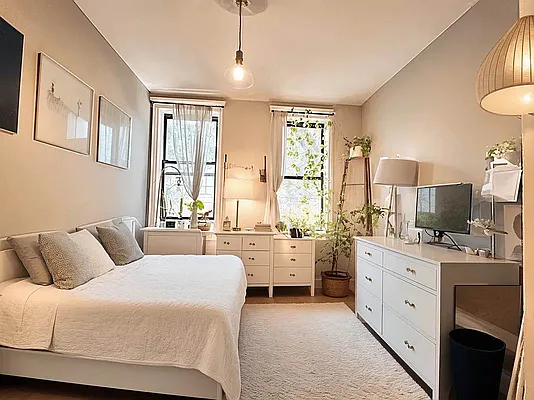 246 Pacific Street #4A