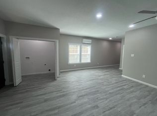 6282 Adelbert Dr #102, Fort Worth, TX 76135