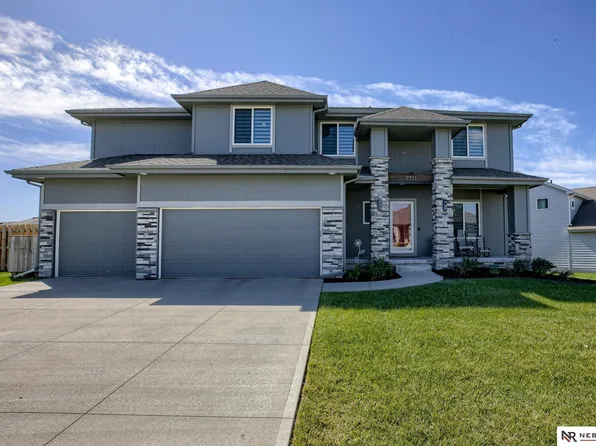 7711 S 195th St, Gretna, NE 68028