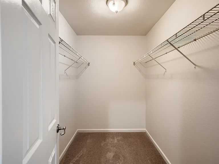 1753 S Buchanan Cir — Photo 17