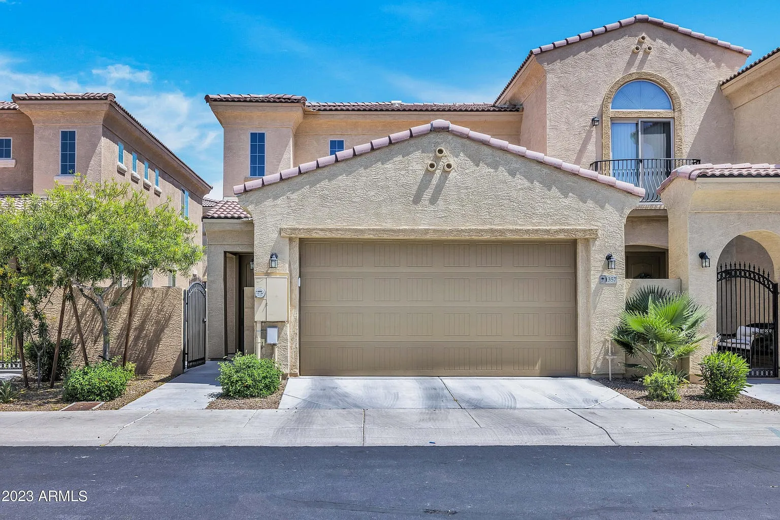 3 bed, 2.5 bath, 1538 sqft, $2,300 — Photo 1