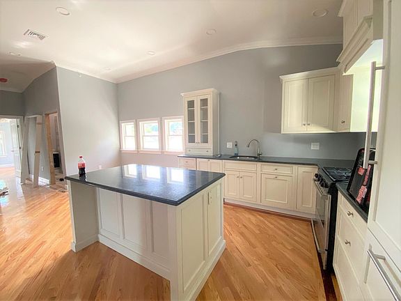 4th image of 68 Dudley St #1A