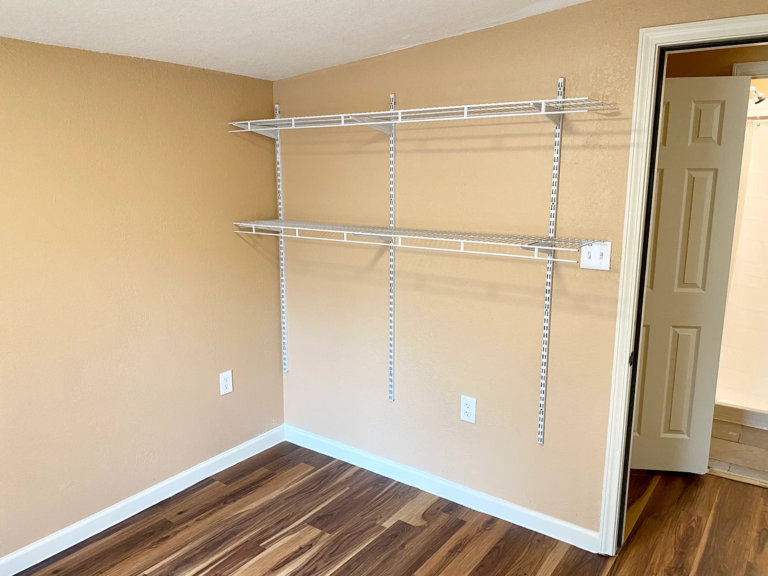 1 bed, $599 — Photo 3