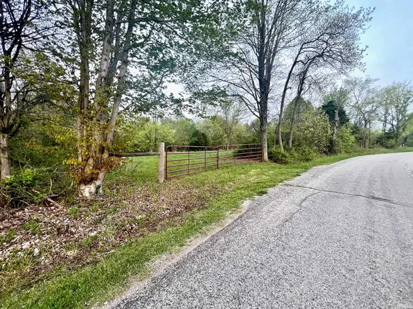 4 Ridge Rd, Williams, IN 47470