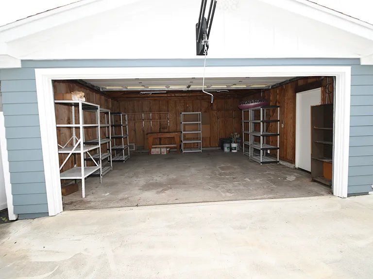 409 S Gertruda Ave — Photo 49