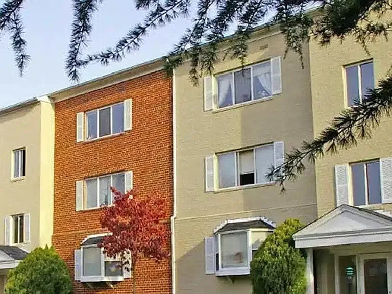 Hollybrooke — Photo 3
