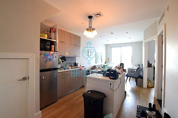 Rented by null | media 18