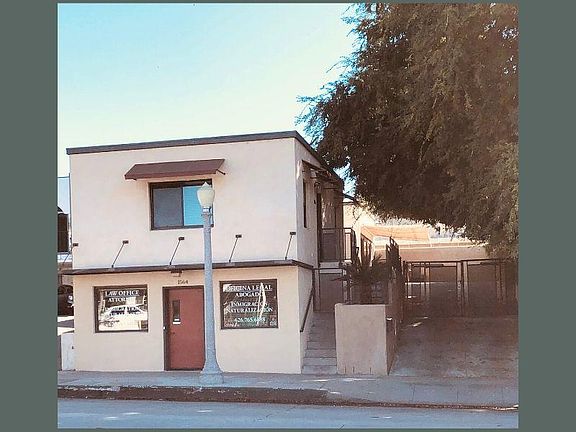 3rd image of 1566 N Fair Oaks Ave