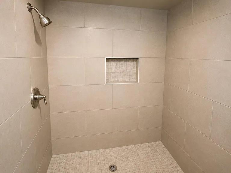 7607 Salge Dr — Photo 5