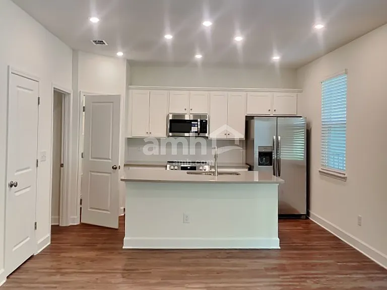 8603 Belfort Landing Dr — Photo 5