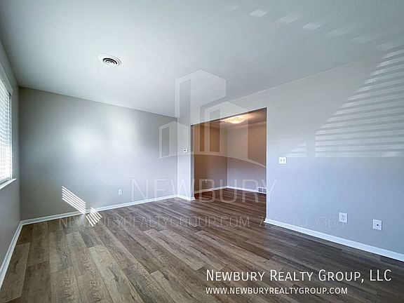 2nd image of 106A Saint Andrews Dr
