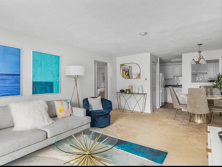 33 Highland Glen Dr #106 — Photo 4
