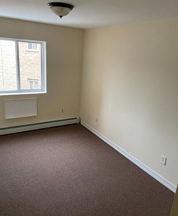 3rd image of 93-19 197th St #2