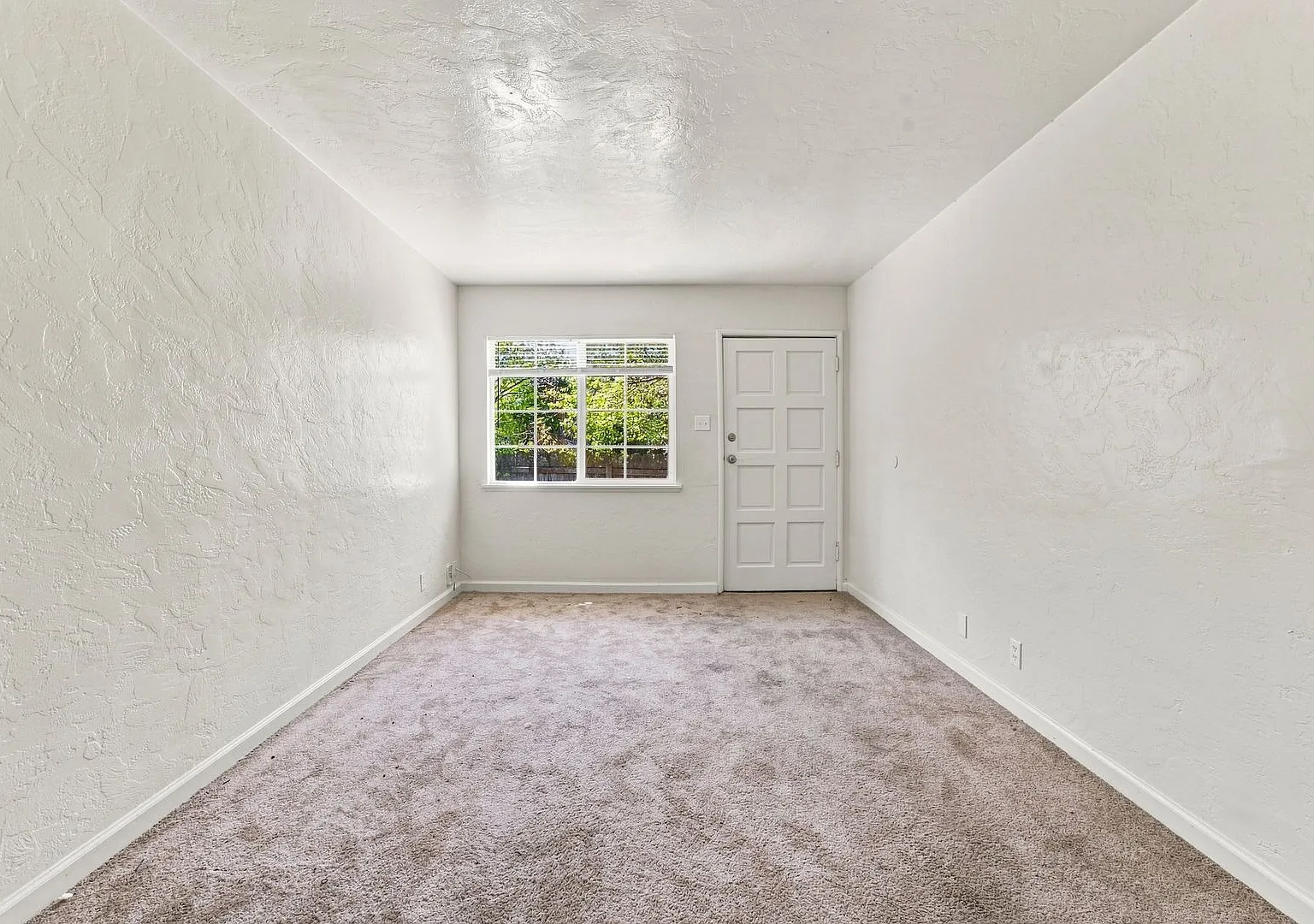 Freshly Updated 3-Bedroom, 2-Bathroom Oakland Home | Off-Street Parking & Paid Utilities — Photo 3