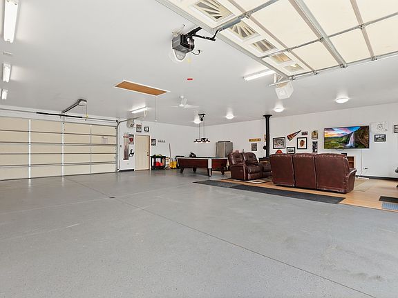 4th image of 2855 Glenwood Lansing Rd