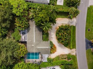 1530 Mandarin Rd, Naples, FL 34102