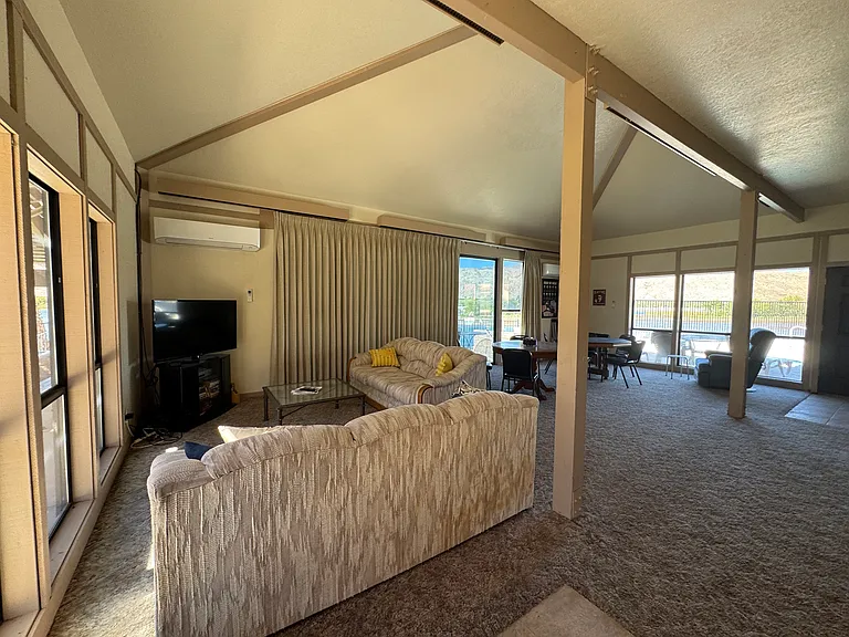 201 Riverfront Dr #4 — Photo 55