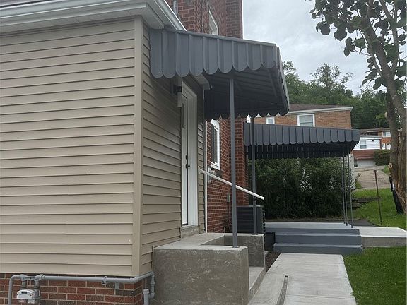 4th image of 923 7th Ave