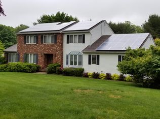 18 Cambridge Rd, Holmdel, NJ 07733