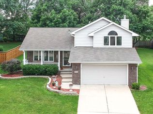 3916 98th St, Urbandale, IA 50322