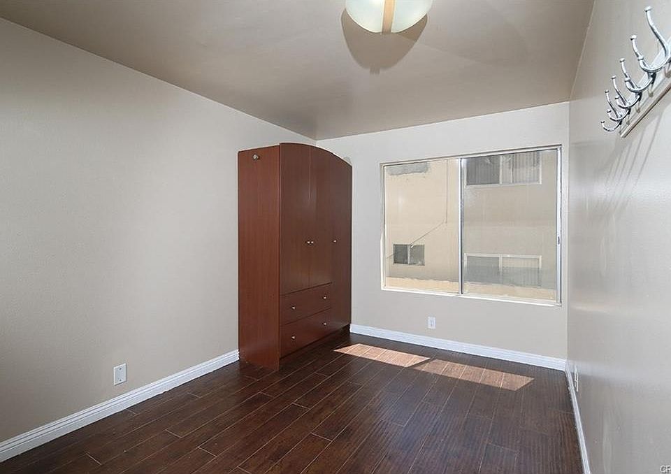 2nd image of 1419 S Marguerita Ave APT 8