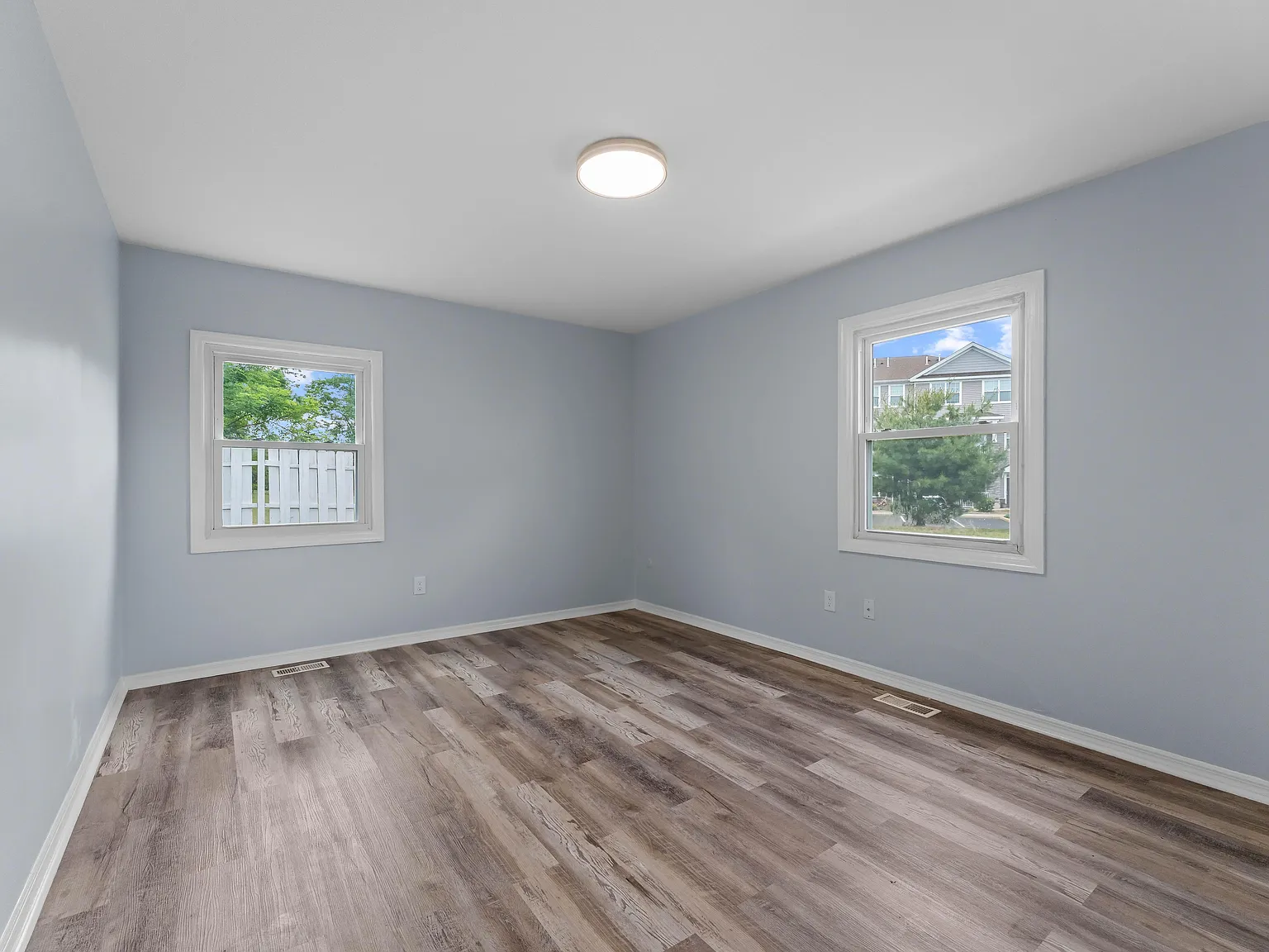 2 bed, 954 sqft, $2,250 — Photo 2