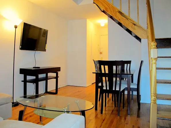 165 E 89th St APT 4F, New York, NY 10128