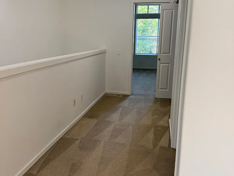 2218 NW Redelfs Way — Photo 24