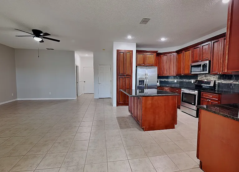 9525 Southern Garden Cir — Photo 8