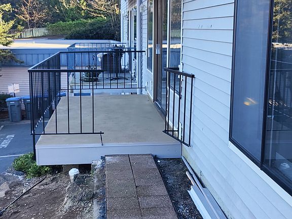 3rd image of 924 Shorewood Dr APT E-50