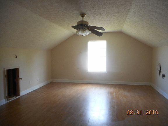 Additional Living Room
