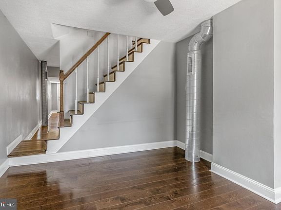 2nd image of 2564 Collins St